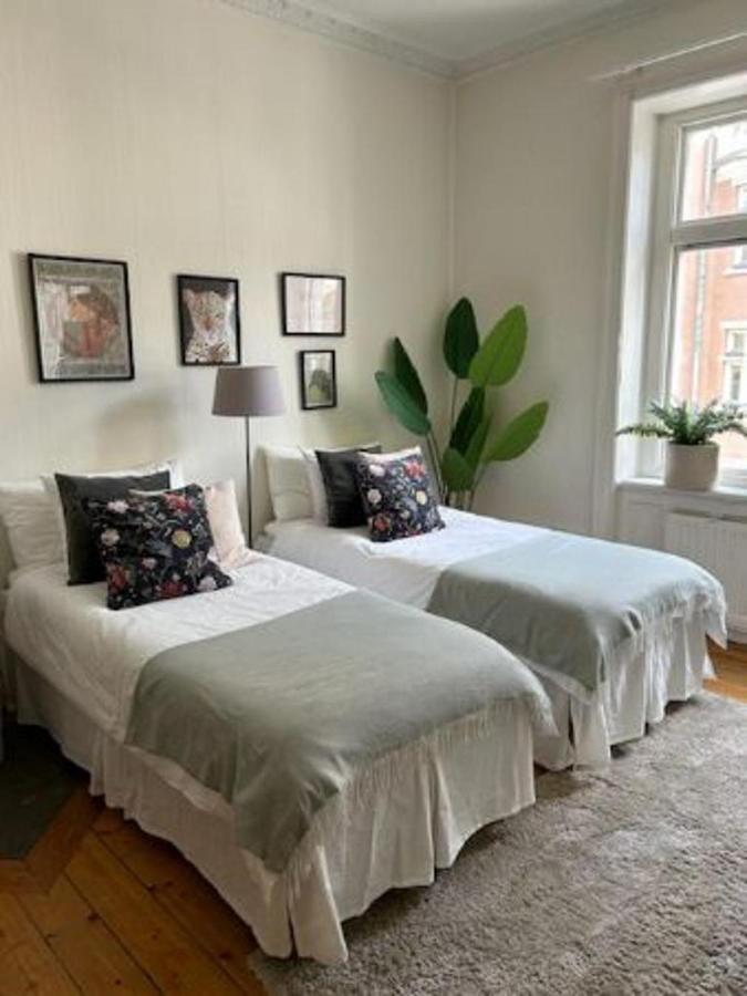 Stockholm Loft Haven 3 Beds In A 1- Bedroom Gem - 917 Ngoại thất bức ảnh